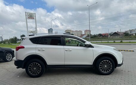 Toyota RAV4, 2015 год, 1 709 000 рублей, 4 фотография