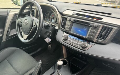 Toyota RAV4, 2015 год, 1 709 000 рублей, 9 фотография