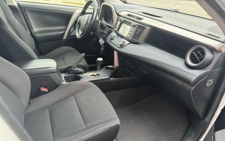 Toyota RAV4, 2015 год, 1 709 000 рублей, 10 фотография