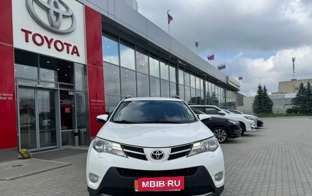 Toyota RAV4, 2015 год, 1 709 000 рублей, 2 фотография