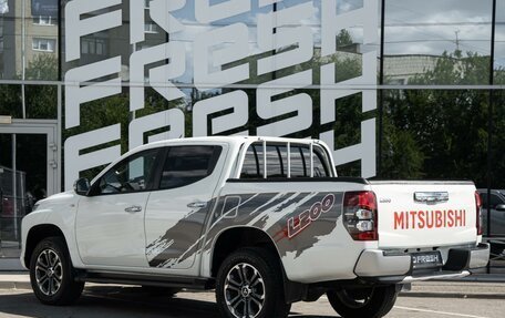 Mitsubishi L200 IV рестайлинг, 2023 год, 3 800 000 рублей, 2 фотография