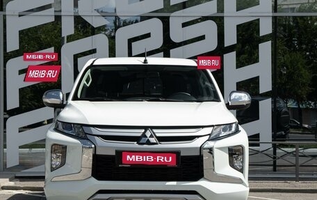 Mitsubishi L200 IV рестайлинг, 2023 год, 3 800 000 рублей, 3 фотография