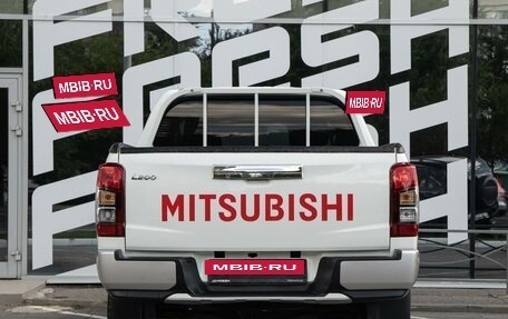 Mitsubishi L200 IV рестайлинг, 2023 год, 3 800 000 рублей, 4 фотография