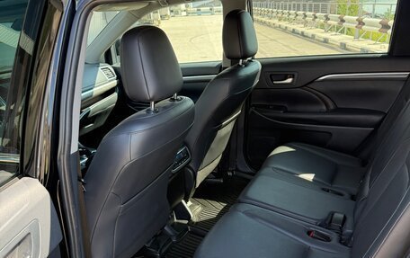 Toyota Highlander III, 2021 год, 4 990 000 рублей, 9 фотография