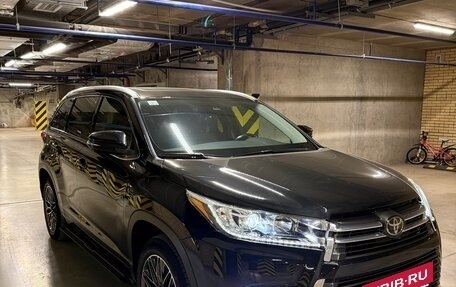 Toyota Highlander III, 2021 год, 4 990 000 рублей, 25 фотография