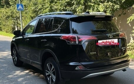 Toyota RAV4, 2017 год, 2 050 000 рублей, 6 фотография