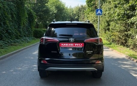 Toyota RAV4, 2017 год, 2 050 000 рублей, 5 фотография