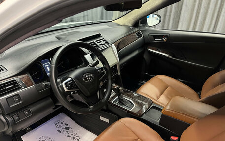 Toyota Camry, 2017 год, 1 780 000 рублей, 7 фотография
