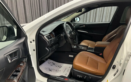 Toyota Camry, 2017 год, 1 780 000 рублей, 6 фотография