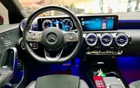 Mercedes-Benz CLA, 2022 год, 1 891 000 рублей, 9 фотография