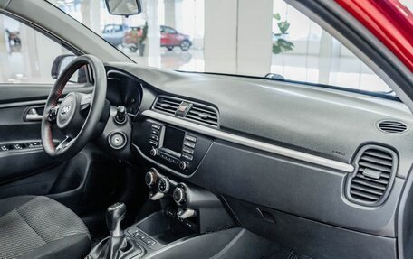 KIA Rio IV, 2018 год, 1 375 000 рублей, 12 фотография