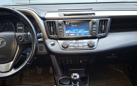 Toyota RAV4, 2018 год, 1 800 000 рублей, 4 фотография