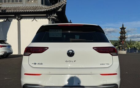Volkswagen Golf VIII, 2023 год, 1 891 000 рублей, 5 фотография