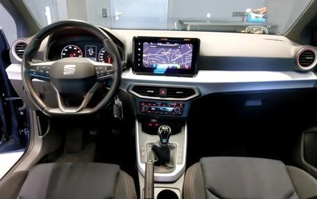 SEAT Arona I, 2022 год, 1 592 000 рублей, 8 фотография