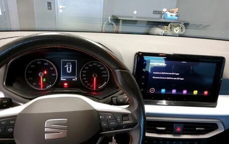 SEAT Arona I, 2022 год, 1 592 000 рублей, 11 фотография