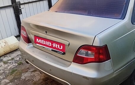 Daewoo Nexia I рестайлинг, 2010 год, 100 000 рублей, 2 фотография