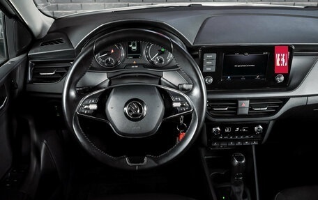 Skoda Rapid II, 2021 год, 1 700 000 рублей, 11 фотография