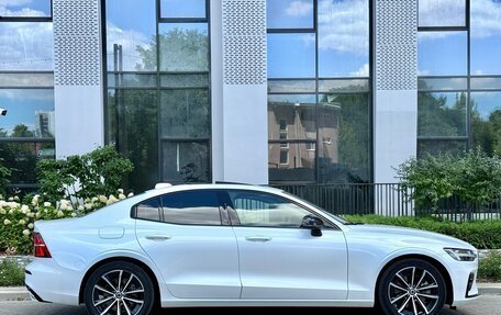 Volvo S60 III, 2022 год, 2 650 000 рублей, 9 фотография