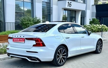 Volvo S60 III, 2022 год, 2 650 000 рублей, 5 фотография
