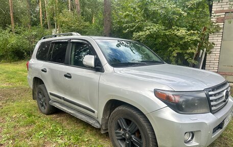 Toyota Land Cruiser 200, 2012 год, 2 550 000 рублей, 3 фотография