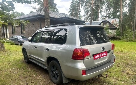 Toyota Land Cruiser 200, 2012 год, 2 550 000 рублей, 7 фотография