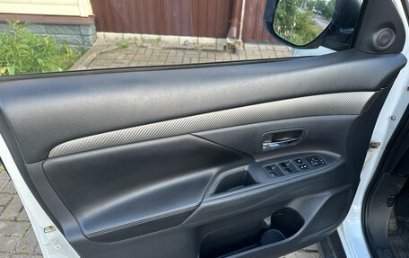 Mitsubishi Outlander III рестайлинг 3, 2014 год, 1 260 000 рублей, 12 фотография