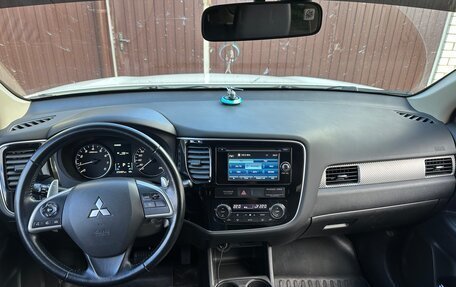 Mitsubishi Outlander III рестайлинг 3, 2014 год, 1 260 000 рублей, 16 фотография