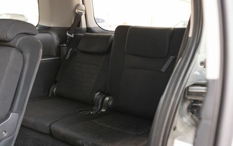 Toyota ISis I, 2011 год, 1 280 000 рублей, 18 фотография
