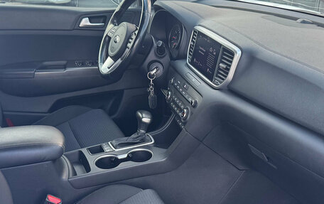 KIA Sportage IV рестайлинг, 2021 год, 2 550 000 рублей, 3 фотография
