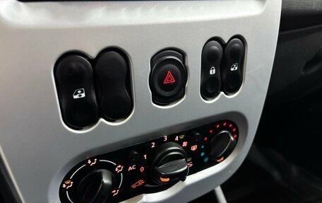 Renault Sandero I, 2013 год, 685 000 рублей, 18 фотография