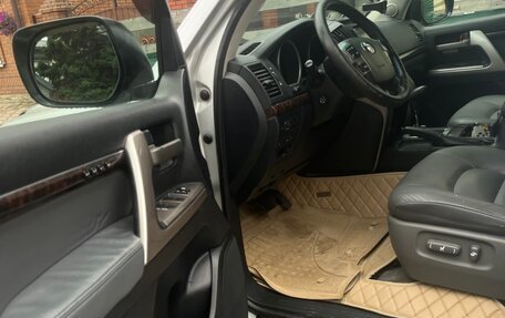 Toyota Land Cruiser 200, 2009 год, 3 352 000 рублей, 7 фотография