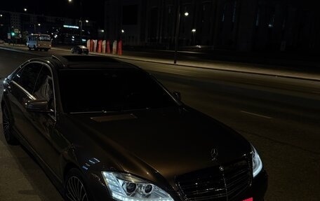 Mercedes-Benz S-Класс, 2011 год, 2 100 000 рублей, 1 фотография