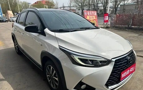 Toyota Yaris XP150 рестайлинг, 2021 год, 1 055 000 рублей, 1 фотография