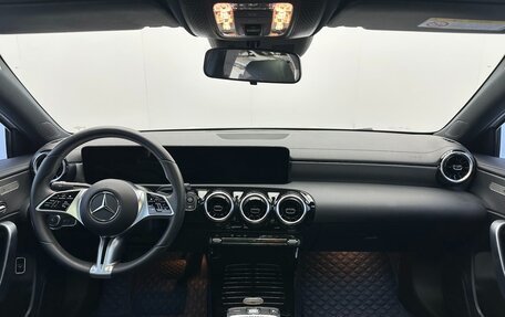Mercedes-Benz A-Класс, 2023 год, 1 760 000 рублей, 7 фотография