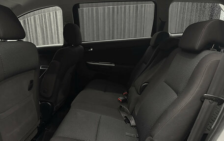 Toyota Wish II, 2004 год, 599 000 рублей, 11 фотография