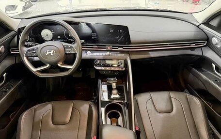 Hyundai Elantra, 2023 год, 1 799 999 рублей, 10 фотография