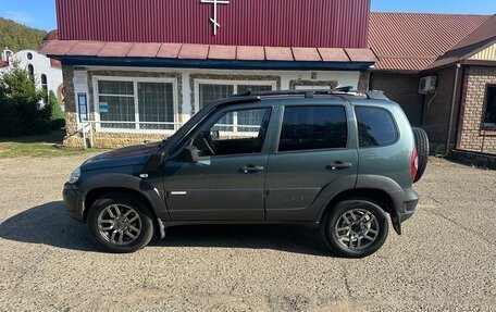 Chevrolet Niva I рестайлинг, 2012 год, 550 000 рублей, 3 фотография
