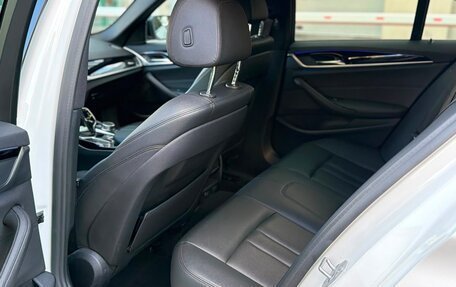 BMW 5 серия, 2020 год, 3 990 000 рублей, 15 фотография