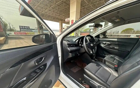 Toyota Yaris XP150 рестайлинг, 2021 год, 1 055 000 рублей, 7 фотография