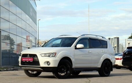 Mitsubishi Outlander III рестайлинг 3, 2010 год, 900 000 рублей, 1 фотография