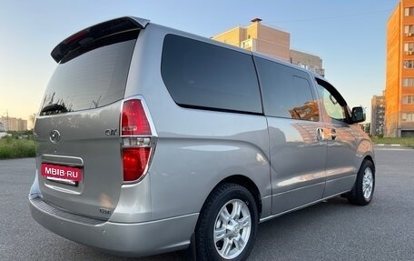 Hyundai Grand Starex Grand Starex I рестайлинг 2, 2010 год, 1 495 000 рублей, 3 фотография