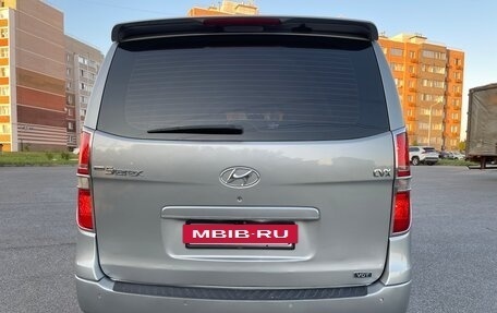 Hyundai Grand Starex Grand Starex I рестайлинг 2, 2010 год, 1 495 000 рублей, 4 фотография