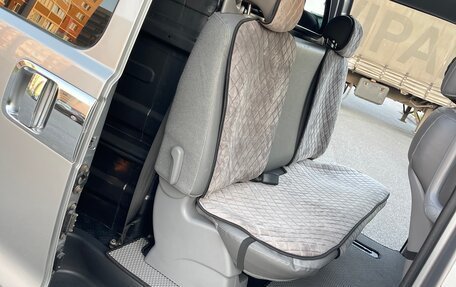 Hyundai Grand Starex Grand Starex I рестайлинг 2, 2010 год, 1 495 000 рублей, 14 фотография