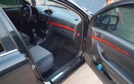 Toyota Avensis III рестайлинг, 2005 год, 850 000 рублей, 6 фотография