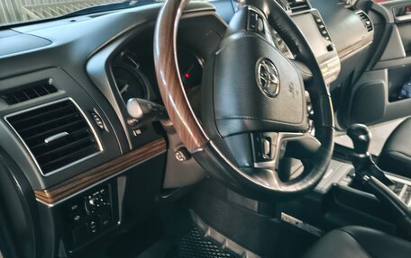 Toyota Land Cruiser Prado 150 рестайлинг 2, 2021 год, 6 750 000 рублей, 5 фотография