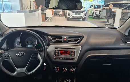 KIA Rio III рестайлинг, 2016 год, 950 000 рублей, 16 фотография