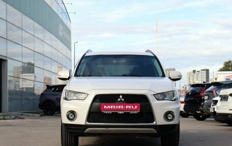 Mitsubishi Outlander III рестайлинг 3, 2010 год, 900 000 рублей, 2 фотография