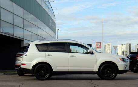 Mitsubishi Outlander III рестайлинг 3, 2010 год, 900 000 рублей, 4 фотография