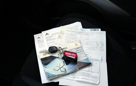 Mitsubishi Outlander III рестайлинг 3, 2010 год, 900 000 рублей, 18 фотография