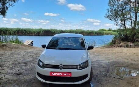 Volkswagen Polo VI (EU Market), 2013 год, 600 000 рублей, 1 фотография